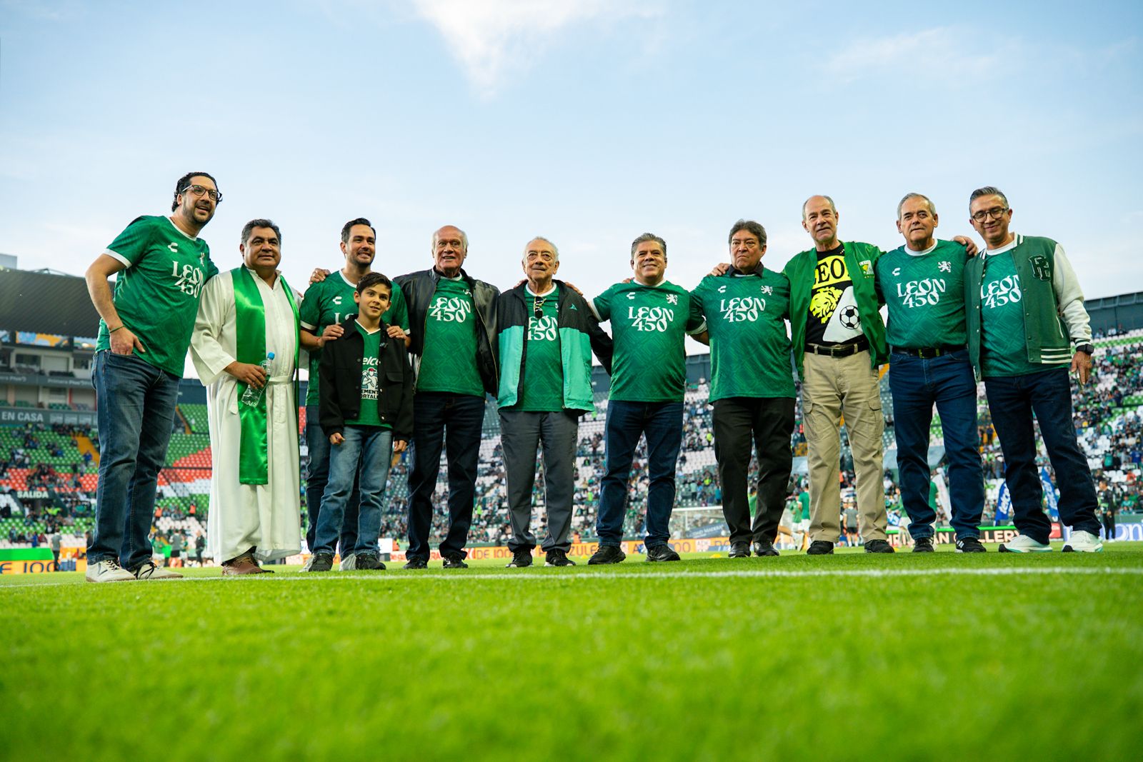 Club León presenta playera conmemorativa por 450 años de León