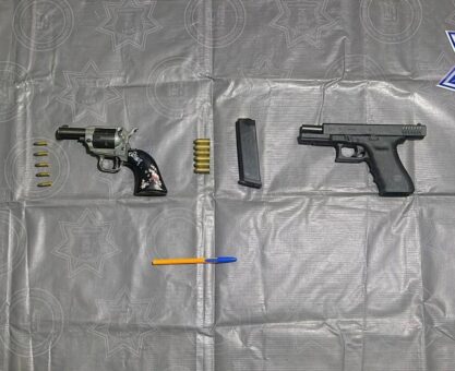 pareja con armas de fuego detenida León