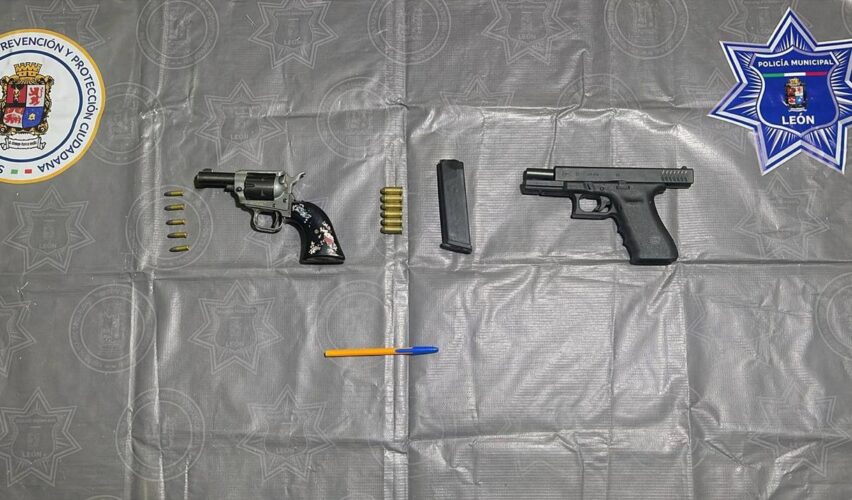 pareja con armas de fuego detenida León