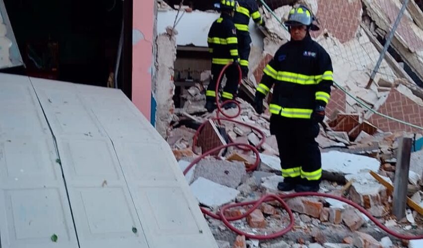 Atención a deflagración en Lomas de Vista Hermosa